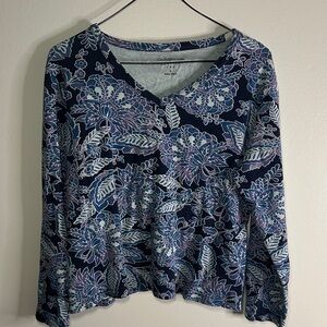 Croft & Barrow Women's Blue and White Floral Long Sleeve Tee